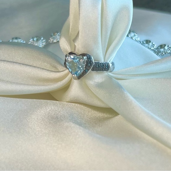 Rare Blue Diamond and blue topaz ring - Picture 4 of 5